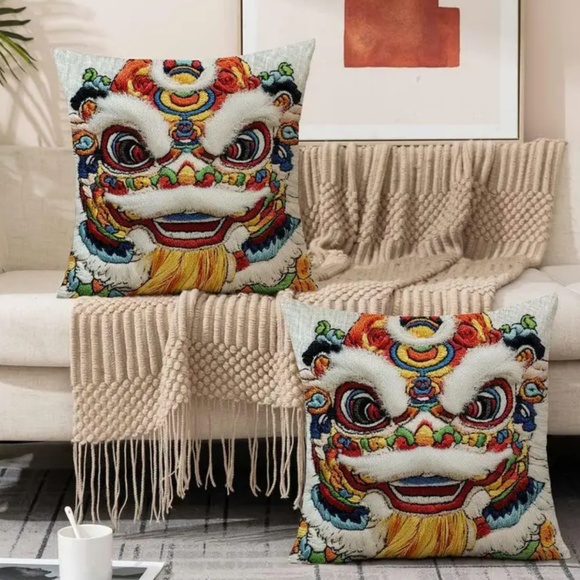 NIP! Set of 2 Extremely Detailed Chinese Dragon Faces Pillowcases! - Picture 2 of 5